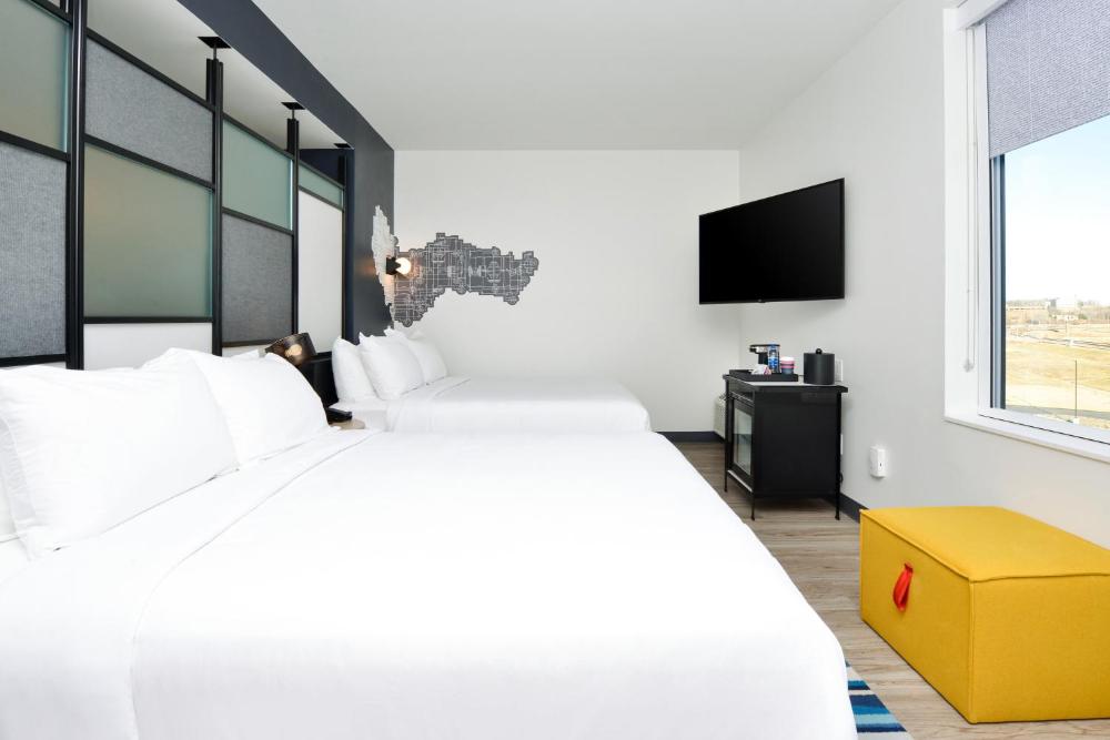 Queen Room with Two Queen Beds interior